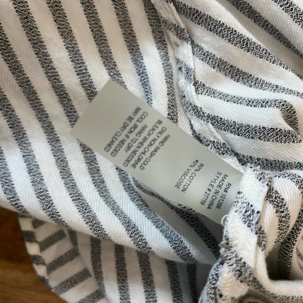 Soft Surroundings Womens Button Back Gray Striped Asymmetrical Tunic Top L - Picture 8 of 8